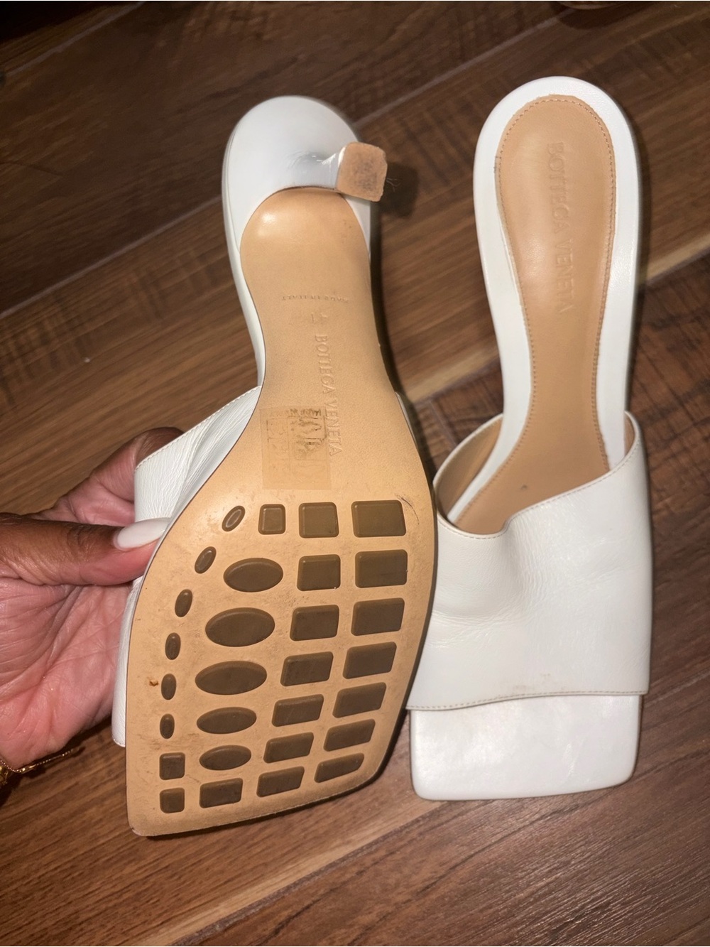 Bottega Veneta White Leather Square Toe Slide Mules - Picture 3 of 4